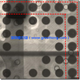 BGA錫球尺寸小于0.4mm，采用降低BGA內(nèi)圍襲球的錫膏量所得到X-Ray，稍微留意一下可以發(fā)現(xiàn)最外圈的錫量(圓的直徑)比其他內(nèi)圍的錫球上的錫量來得多一點(diǎn)點(diǎn)。也就是外圈的黑色圓形直徑比內(nèi)圈的圓形來得大一點(diǎn)點(diǎn)。