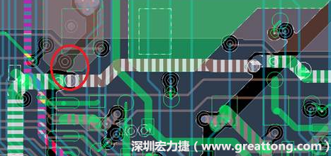 慢慢確認(rèn)CAF發(fā)生的位置后，可以配合Gerber查看PCB的結(jié)構(gòu)是否有通孔太近或是線路太近的問題。