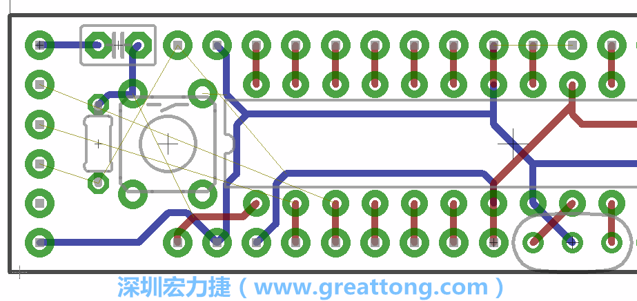 4.1. 把剩下的元件移動到電路板工作區(qū)上。