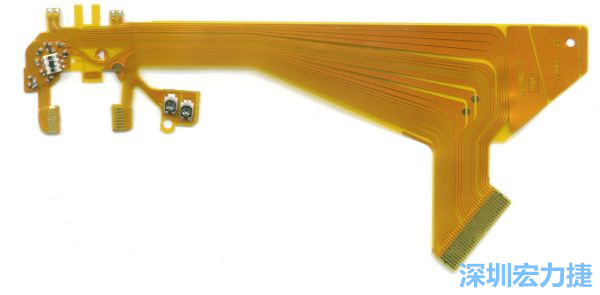 針對(duì)消費(fèi)性電子產(chǎn)品的外型設(shè)計(jì)，F(xiàn)PC可以做任意形狀的適應(yīng)性線(xiàn)路設(shè)計(jì)。