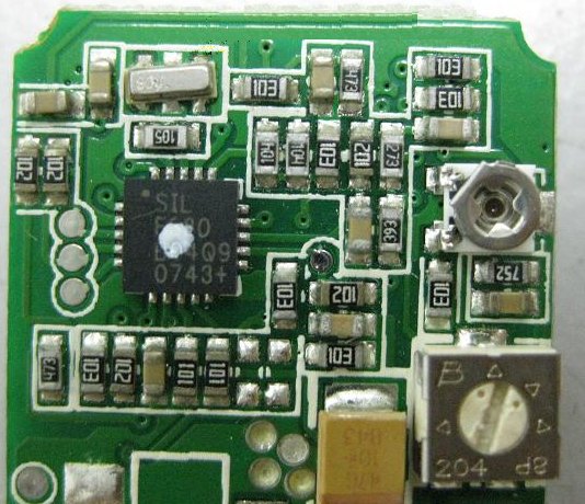 PCBA加工IC元件主要分為DIP及SMD兩大類(lèi)，DIP 插件的IC，SMD (Surface Mount Device) 表面貼裝元件。